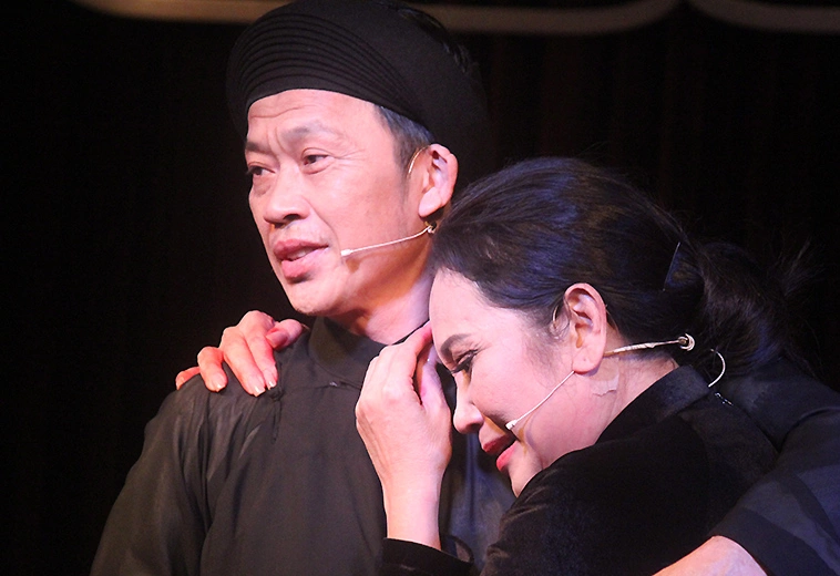 Thanh Hằng trở lại showbiz nhờ Hoài Linh