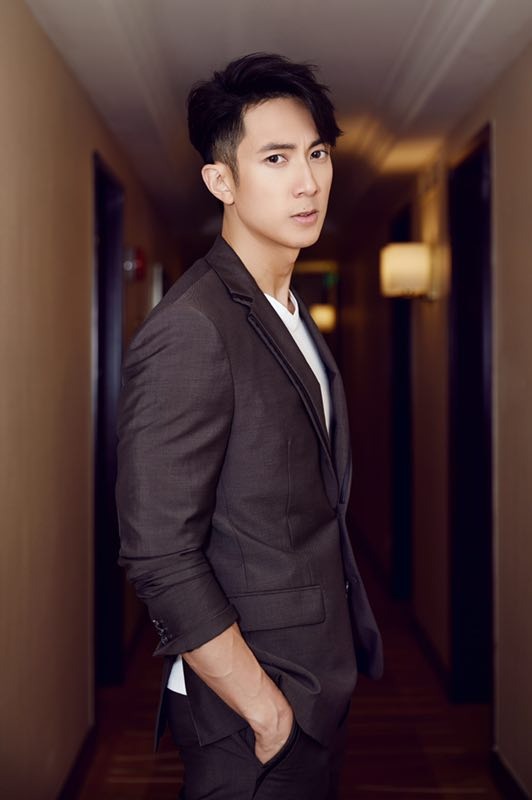 Ngô Tôn bên gia đình Ngô Tôn hạnh phúc bên vợ con