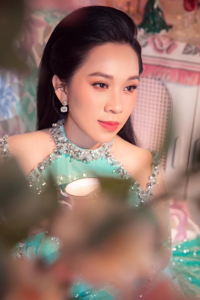 Hồng Phượng trong giai đoạn khó khăn Ca sĩ Hồng Phượng.