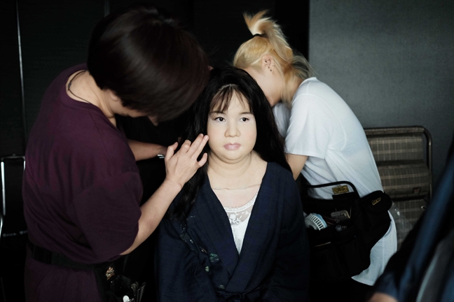 Minh Hằng với diện mạo khác lạ Minh Hằng gương mặt tròn trĩnh, thân hình đồ sộ