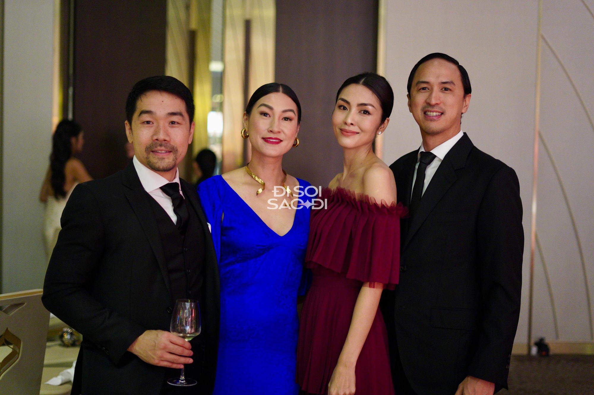 Vợ chồng đạo diễn Kathy Uyên – Vũ Ly Việt và vợ chồng Hà Tăng – Louis Nguyễn Hai cặp đôi thân thiết dự tiệc cưới