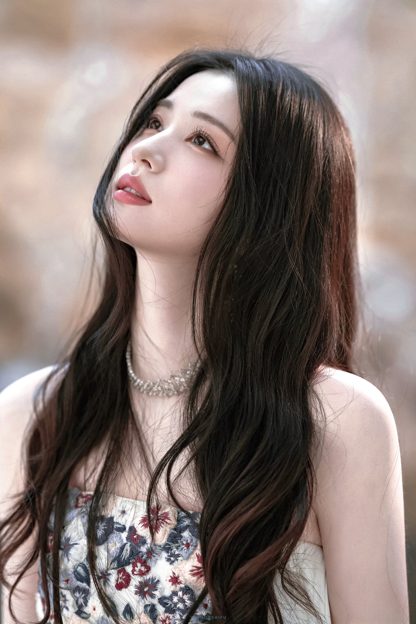 Khoảnh khắc đẹp tại sự kiện Vương Sở Nhiên tỏa sáng trên thảm đỏ